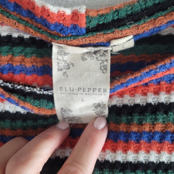 Blu-Pepper light striped sweater top, size large - Picture 2 of 3